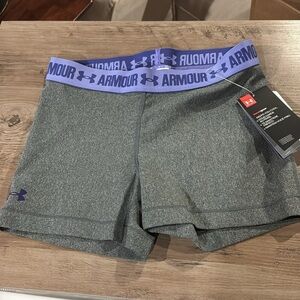 Under Armour Gray Purple Athletic Shorts Elastic Waist